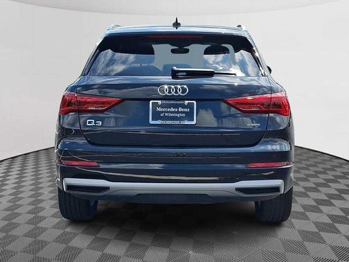 Mythos Black Metallic 2020 Audi Q3 45 Premium