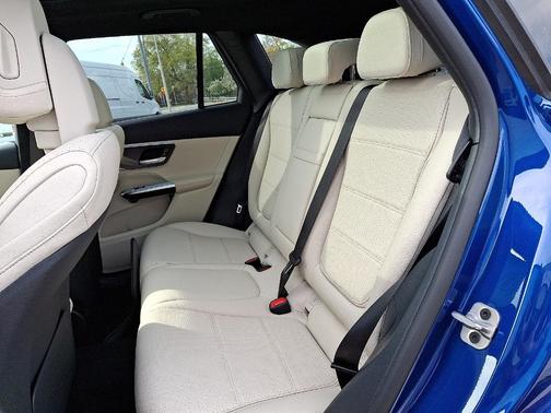 2025 Mercedes-Benz GLC 300 Base 4MATIC