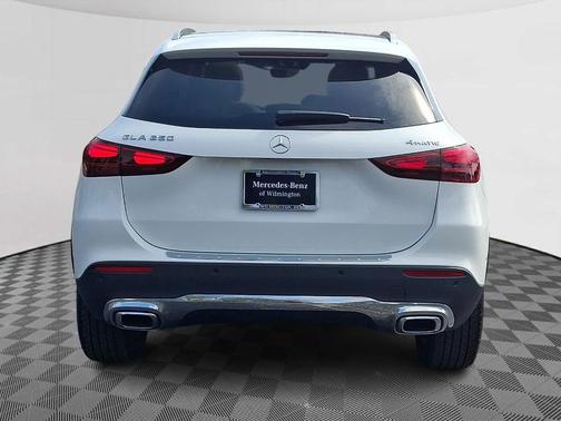 Polar White 2026 Mercedes-Benz GLA 250 Base 4MATIC