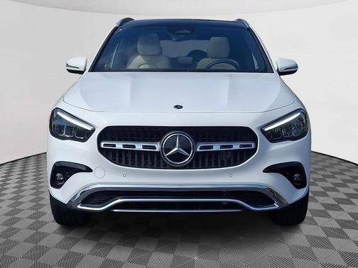 Polar White 2026 Mercedes-Benz GLA 250 Base 4MATIC