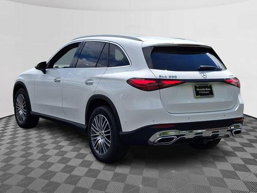 Polar White 2026 Mercedes-Benz GLC 300 Base 4MATIC