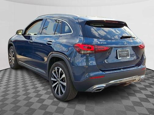 Denim Blue Metallic 2022 Mercedes-Benz GLA 250 Base 4MATIC
