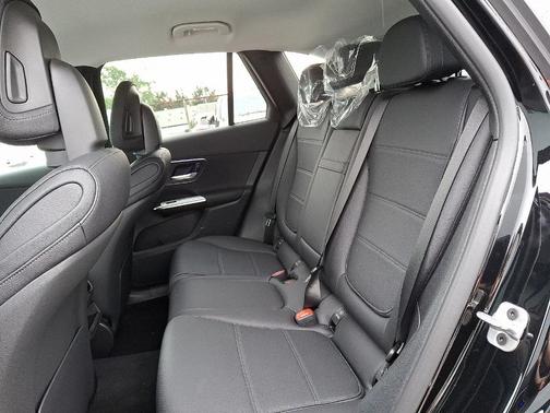 2025 Mercedes-Benz GLC 350e Base 4MATIC