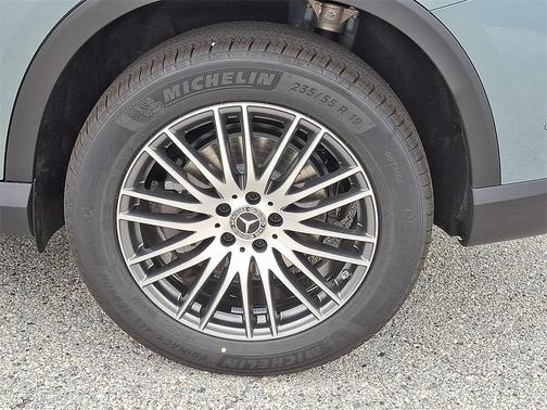 2025 Mercedes-Benz GLC 300 Base 4MATIC