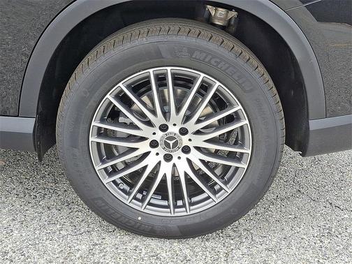 2025 Mercedes-Benz GLC 300 Base 4MATIC