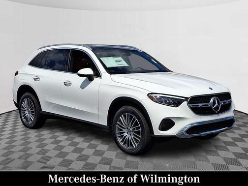 Polar White 2027 Mercedes-Benz GLC 300