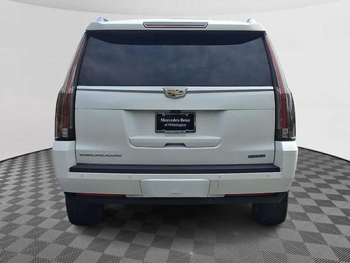 Crystal White Tri-Coat 2018 Cadillac Escalade ESV Luxury