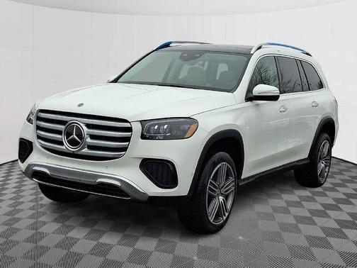 Polar White 2026 Mercedes-Benz GLS 450 4MATIC