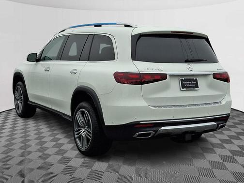 Polar White 2026 Mercedes-Benz GLS 450 4MATIC