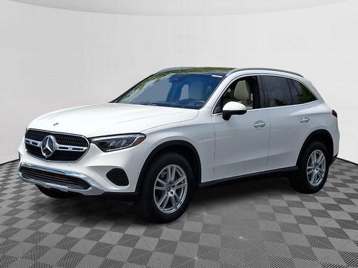 Polar White 2025 Mercedes-Benz GLC 300 Base 4MATIC