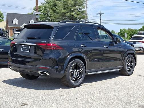 Obsidian Black Metallic 2026 Mercedes-Benz GLE 450 4MATIC