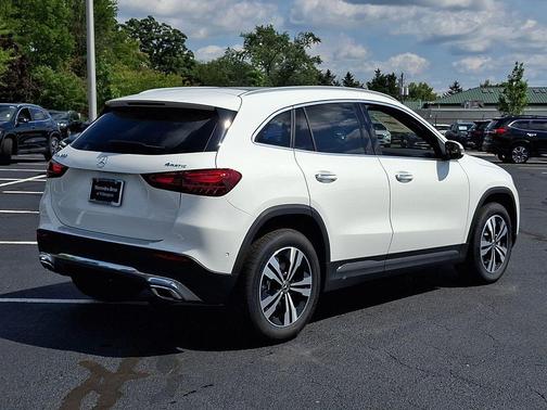 Polar White 2026 Mercedes-Benz GLA 250 Base 4MATIC