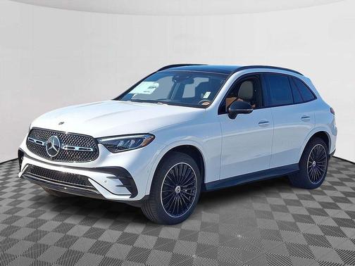 MANUFAKTUR Moonlight White Metallic 2026 Mercedes-Benz GLC 300 Base 4MATIC