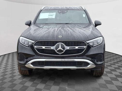 Obsidian Black Metallic 2026 Mercedes-Benz GLC 300 Base 4MATIC