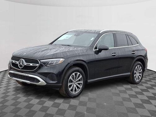 Obsidian Black Metallic 2026 Mercedes-Benz GLC 300 Base 4MATIC