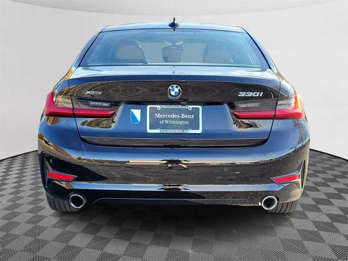 Photo 5 of 33 of 2019 BMW 330 i xDrive