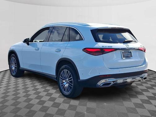 Polar White 2026 Mercedes-Benz GLC 300 Base 4MATIC