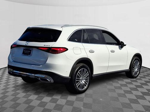 Polar White 2026 Mercedes-Benz GLC 300 Base 4MATIC