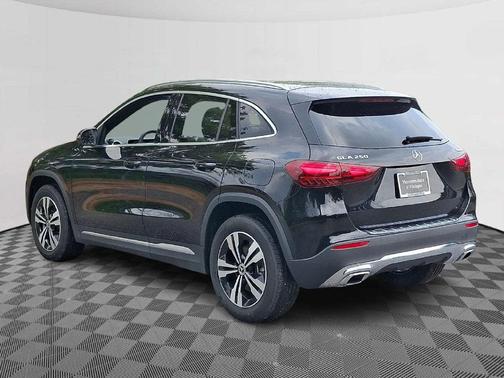 Midnight Black 2026 Mercedes-Benz GLA 250 Base 4MATIC
