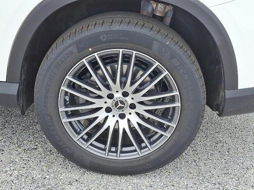 2025 Mercedes-Benz GLC 300 Base 4MATIC