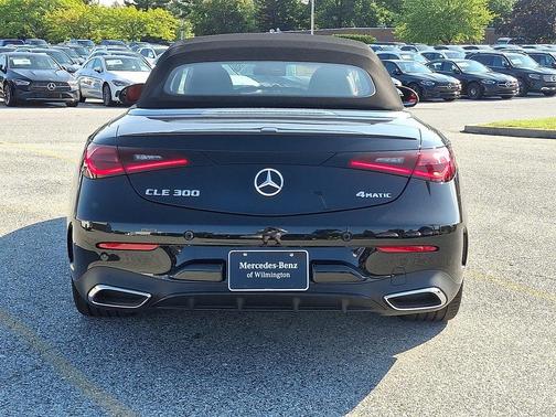 Obsidian Black Metallic 2026 Mercedes-Benz CLE 300 Base 4MATIC