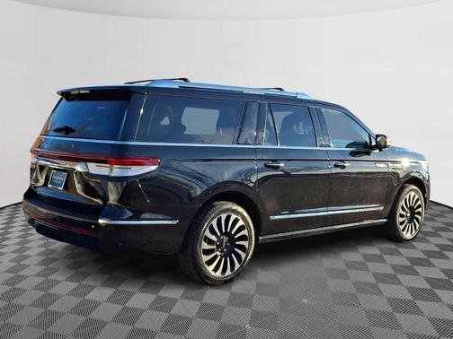 2023 Lincoln Navigator L Black Label