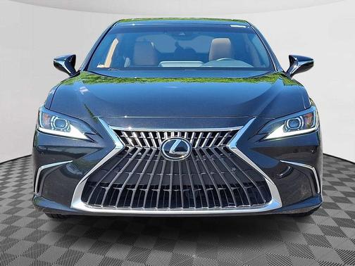 Caviar 2025 Lexus ES 300h Base