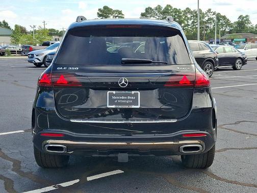 Black 2027 Mercedes-Benz GLE 350