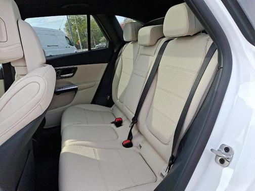2025 Mercedes-Benz GLC 300 Base 4MATIC