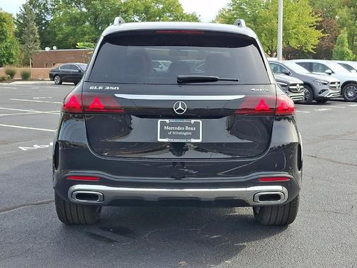 Black 2027 Mercedes-Benz GLE 350