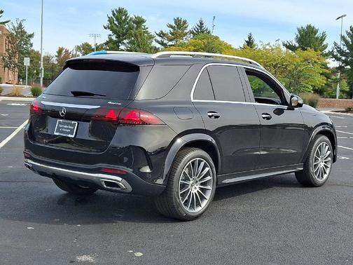 Black 2027 Mercedes-Benz GLE 350