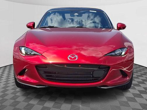Soul Red Crystal Metallic 2025 Mazda MX-5 Miata Grand Touring