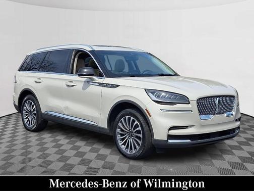 2022 Lincoln Aviator Standard AWD