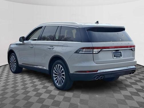 2022 Lincoln Aviator Standard AWD