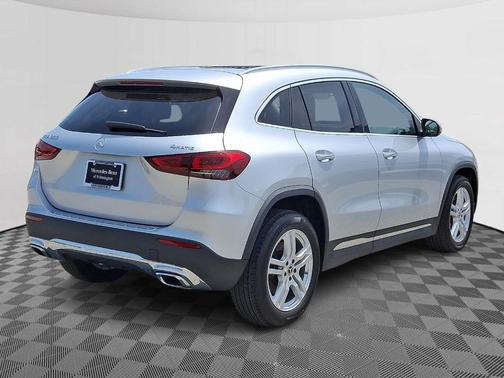 2022 Mercedes-Benz GLA 250 Base 4MATIC