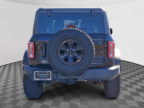 Shadow Black 2022 Ford Bronco Wildtrak
