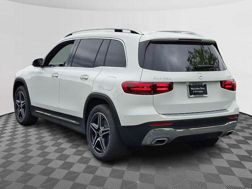 Polar White 2026 Mercedes-Benz GLB 250 Base 4MATIC
