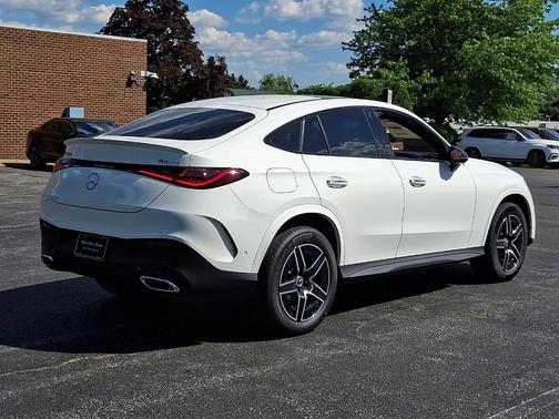 Polar White 2026 Mercedes-Benz GLC 300 Base 4MATIC