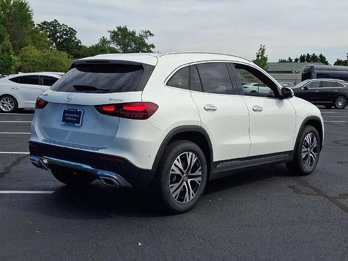 Polar White 2026 Mercedes-Benz GLA 250 Base 4MATIC