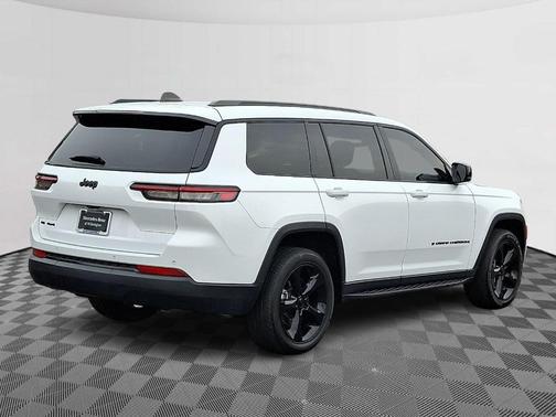 2021 Jeep Grand Cherokee L Laredo