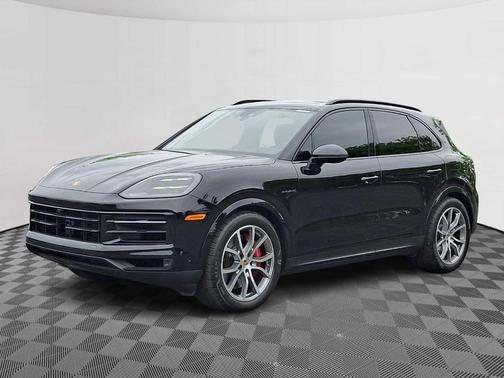 2024 Porsche Cayenne S