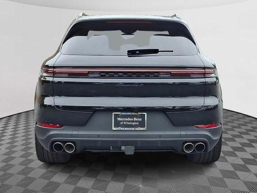 2024 Porsche Cayenne S