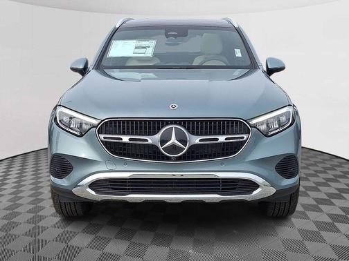 Verde 2026 Mercedes-Benz GLC 300 Base 4MATIC