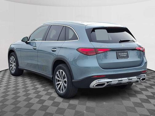 Verde 2026 Mercedes-Benz GLC 300 Base 4MATIC
