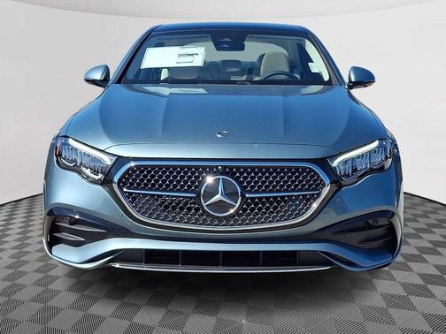 Verde 2026 Mercedes-Benz E-Class E 350 4MATIC