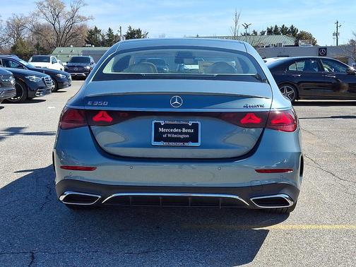 Verde 2026 Mercedes-Benz E-Class E 350 4MATIC