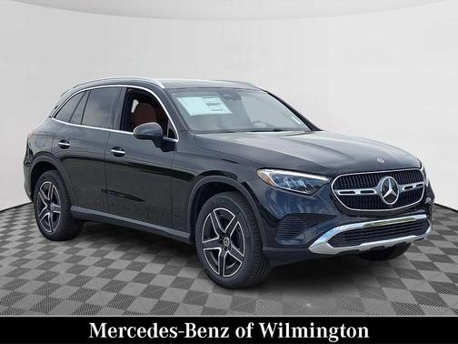 Obsidian Black Metallic 2026 Mercedes-Benz GLC 300 Base 4MATIC