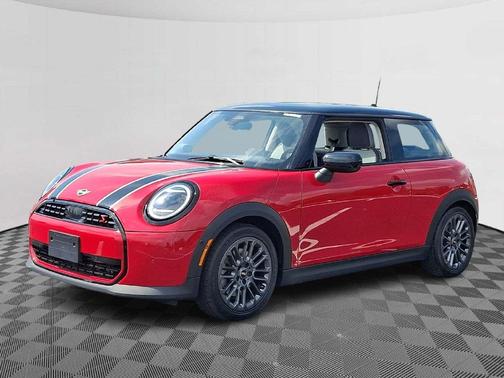 Chili Pepper Red 2025 MINI Hardtop SIGNATURE PLUS