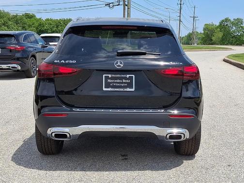 Midnight Black 2026 Mercedes-Benz GLA 250 Base 4MATIC