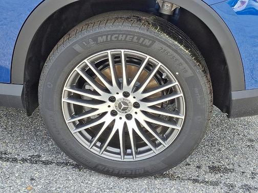 2025 Mercedes-Benz GLC 300 Base 4MATIC